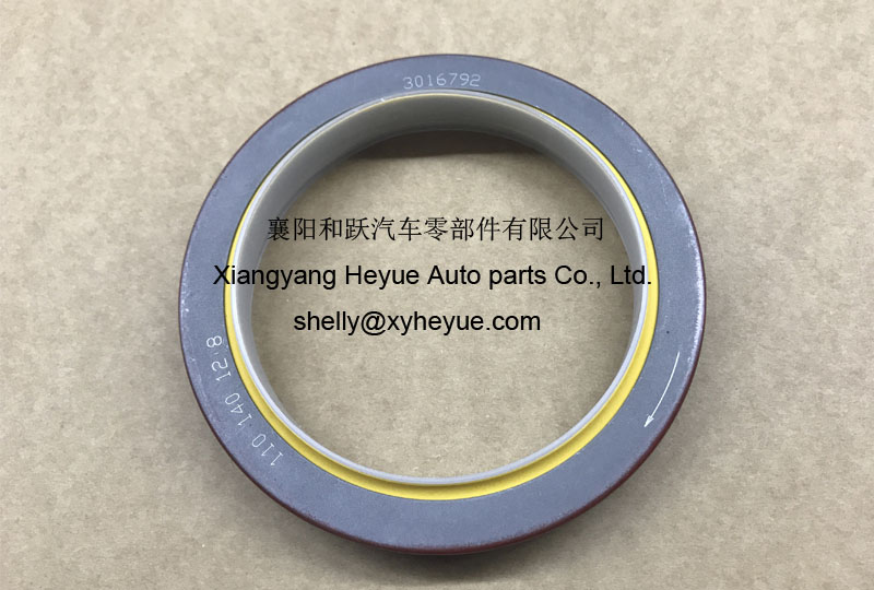 3016792 油封OIL SEAL